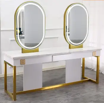 Kirpykla veidrodėlis salone su lempa šiuolaikinės kirpykla veidrodis