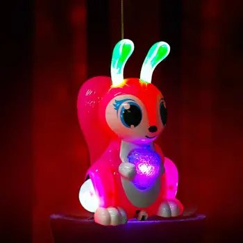 Žibinto Žaislas Puikus, Liuminescenciniai Šviesos Ir Muzikos 360 laipsnių Besisukantis Voverė Formos Šviesos Žibinto Žaislas Vaikui